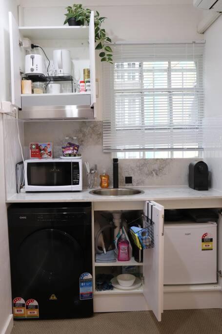 Convenient & Compact * Sydney